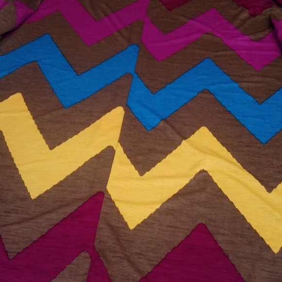 Filly Flair Multi Color Aztec Flowy Blouse Top - Picture 7 of 7